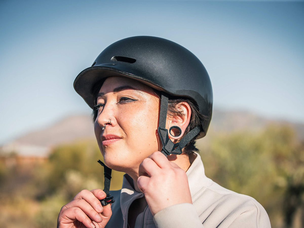 Adult Avion E-Bike Helmet Black / Adult