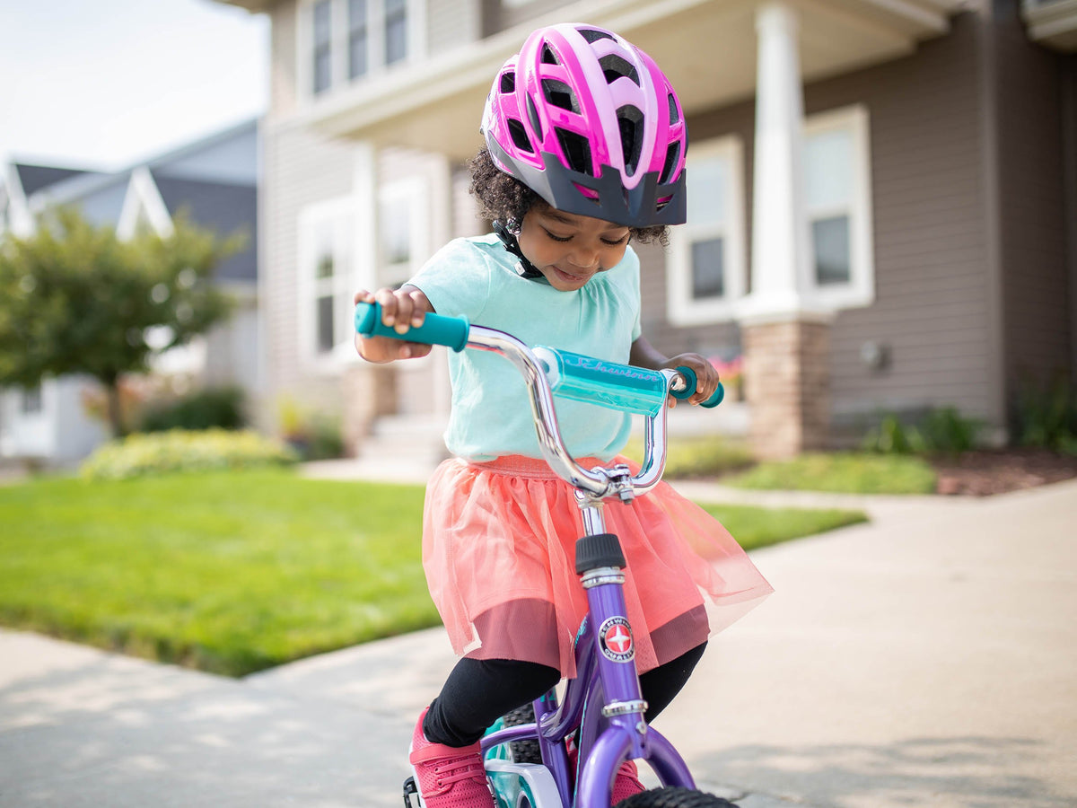 Schwinn dash child helmet deals